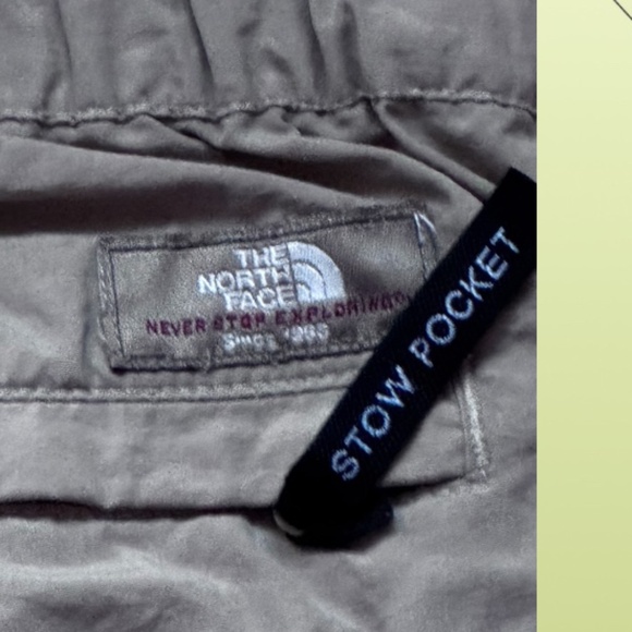 North Face Khaki Hiking Cargo Pants/Shorts XL FREE Shipping 📦 - Picture 6 of 8